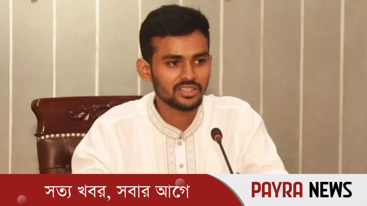 নিজের নাম উর্দুতে, অথচ ‘ইনকিলাব’ স্লোগানে তার রক্তক্ষরণ হয়: আসিফ মাহমুদ