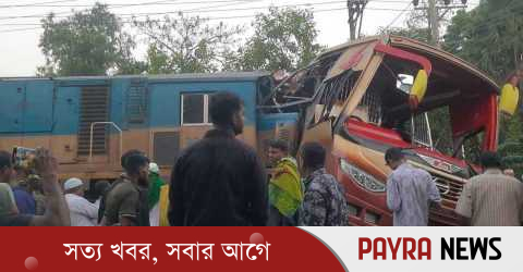 কুমিল্লায় যাত্রীবাহী বাসে ট্রেনের ধাক্কা, নিহত ১২