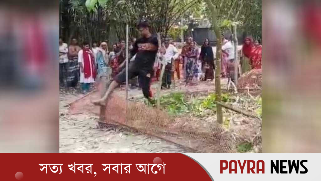 জমির ভাগ কম পাওয়ার ক্ষোভে বাবার কবর ভাঙচুর