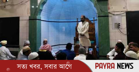 জবি মসজিদে ঈদের নামাজের ইমামতি করলেন উপাচার্য