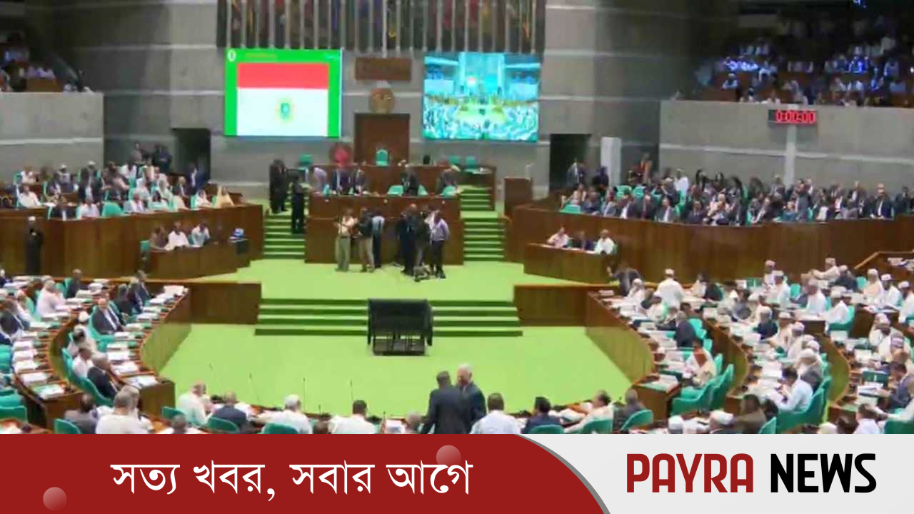 সংসদে মাইকের বিড়ম্বনায় স্পিকার!