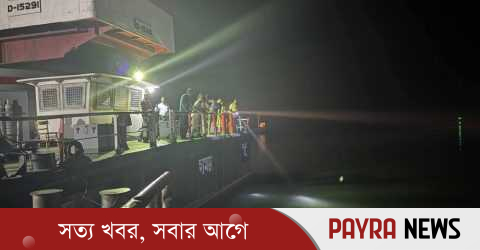 পাটুরিয়ায় ২৪ হাজার লিটার তেলসহ পদ্মায় ডুবলো লরি