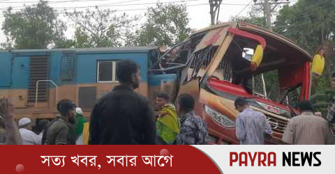 কুমিল্লায় বাস-ট্রেন সংঘর্ষ: দুই গেটম্যান বরখাস্ত, তদন্তে কমিটি গঠন